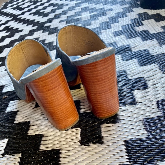 Frye Karissa Mule Open Toe Blue Suede Heels - Picture 4 of 4